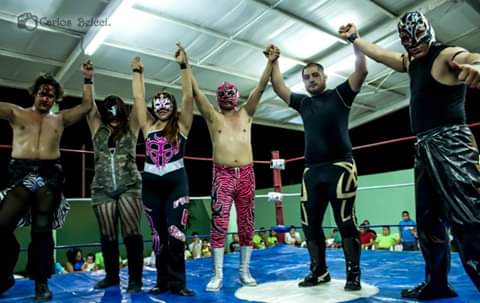 File:Centella Juárez in the ring.jpg