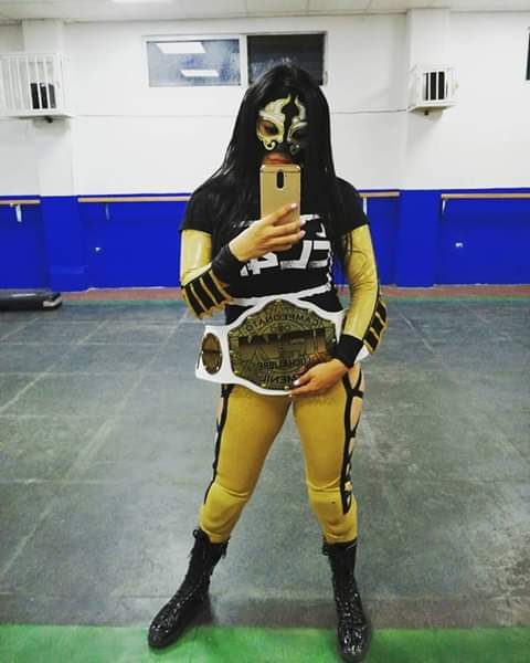 File:Reina Dorada Women's Champion.jpg