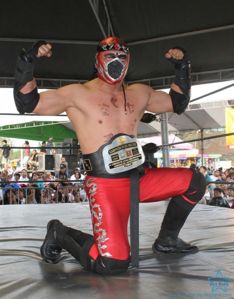 File:Sensei nuevo Campeón Peso Welter del DF.jpg
