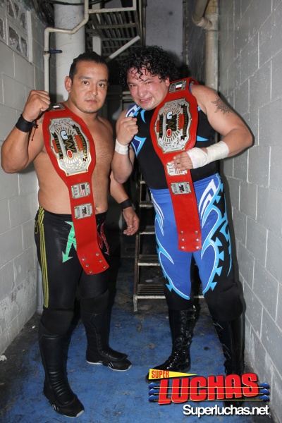File:Mexitosos AULL tag champions.jpg